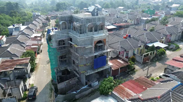 Progres lapangan proyek Mr Am